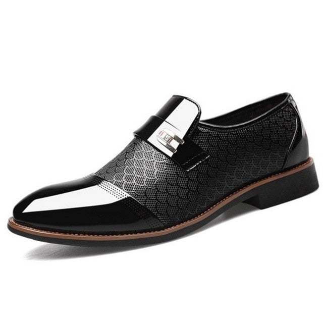 Men's shoes Leather Embossing Classic Fashion Luxury men shoes Wear-resistant Non slip Mans footwear Anti-slip Black shoes